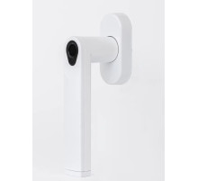 Оконная ручка с отпечатком пальца белого цвета