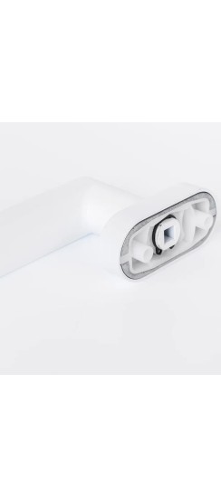 Оконная ручка с отпечатком пальца белого цвета